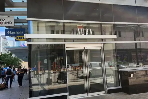 384 Yonge Street 47