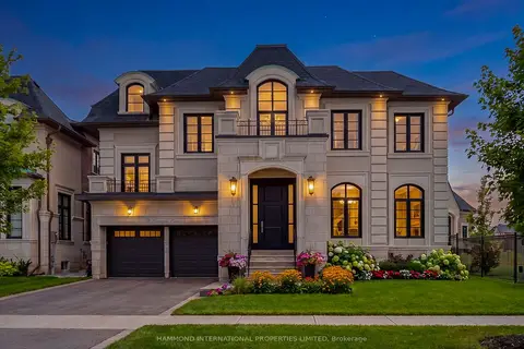 9 Lonergan Crescent