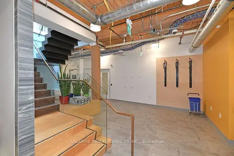 243 College Street 400/500