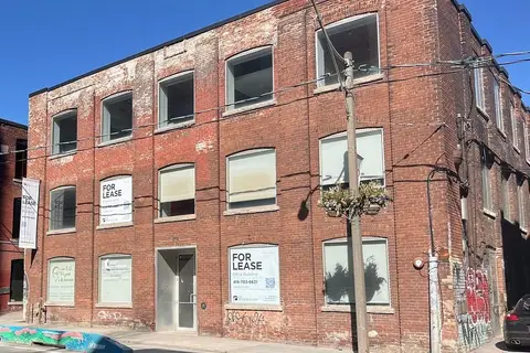 272 E Richmond Street E