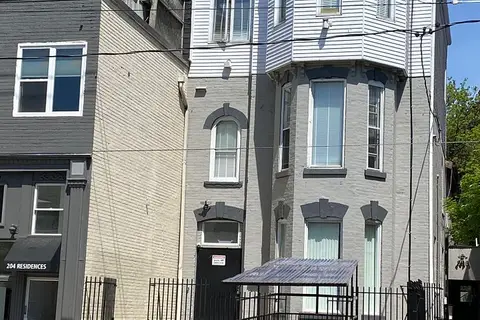 206 Carlton Street 203