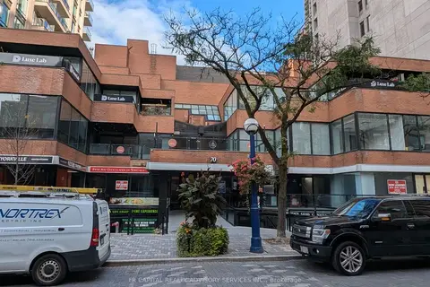 70 Yorkville Avenue 30