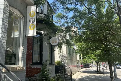 842 King Street W