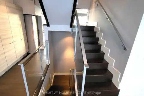 55 Stewart Street PH1027