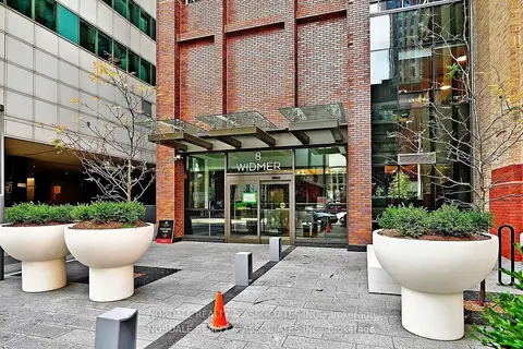 8 Widmer Street 1512