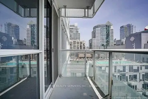 300 Front Street W 1608