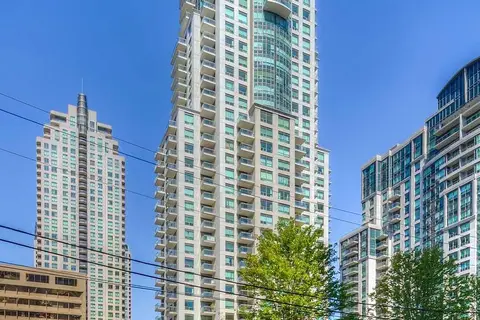 21 Hillcrest Avenue 305
