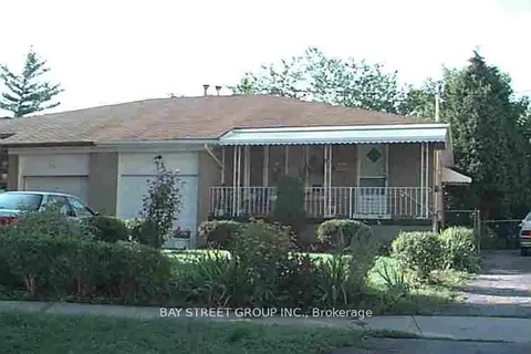 73 Regatta Crescent Lower