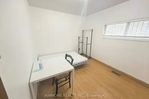 137A MARKHAM Street MainFlr