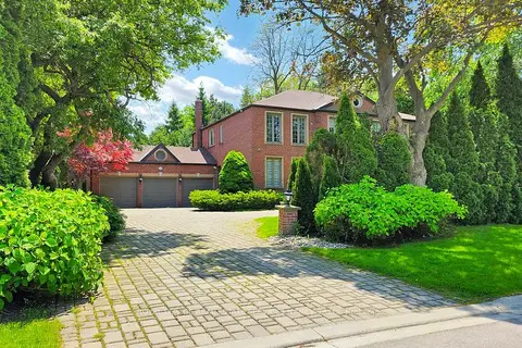 21 Forest Heights Boulevard