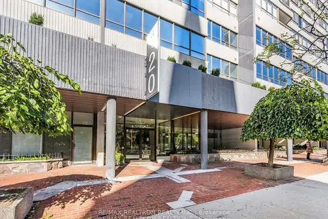120 Carlton Street 404