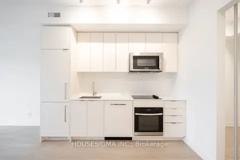 181 Sheppard Avenue E 202