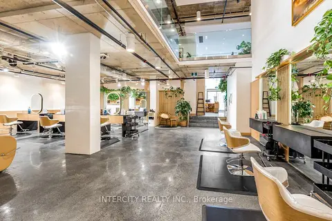 277 Davenport Road 102
