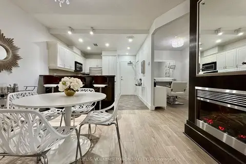 393 King Street W 706