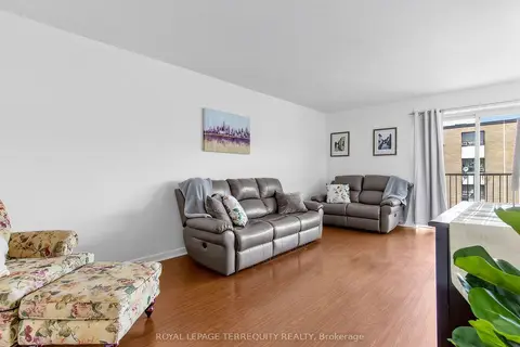 8 Kingsbridge Court 404