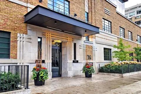 505 Richmond Street W Parking