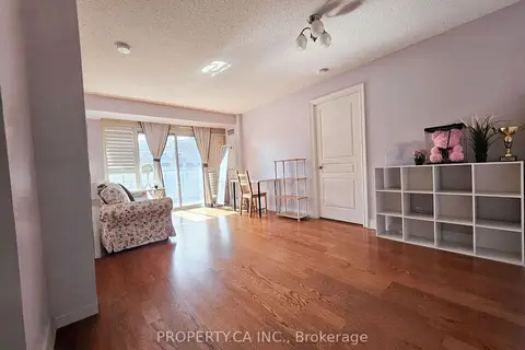 10 Northtown Way 708