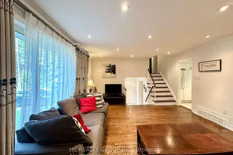 35 Lailey Crescent