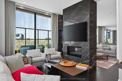 50 Charles Street E 5501