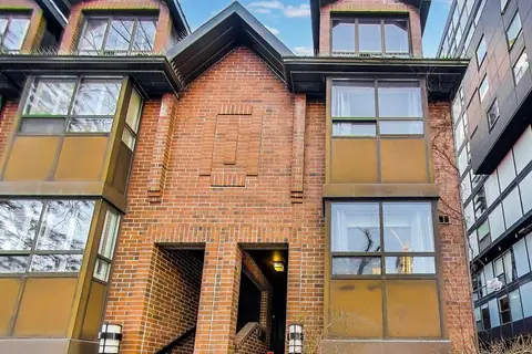 21 Dundonald Street