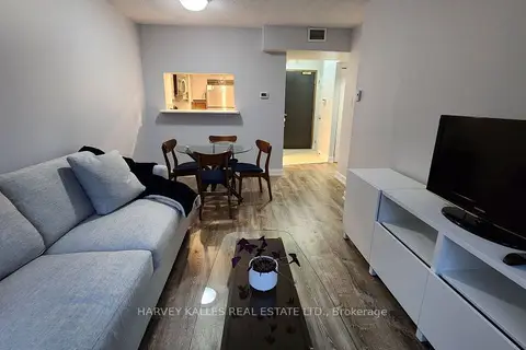 7 Broadway Avenue 211