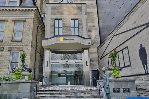 71 Simcoe Street 705