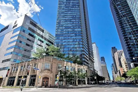 832 Bay Street 905