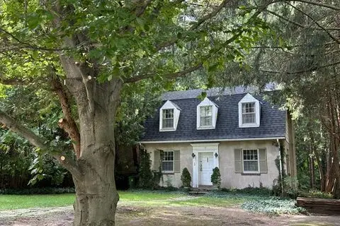 38 Donwoods Drive