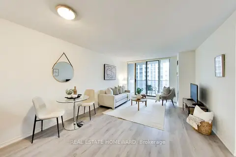 750 Bay Street 1511