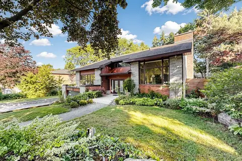 136 Denlow Boulevard