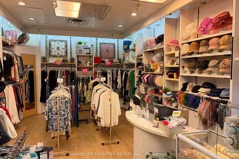 444 Yonge Street M5