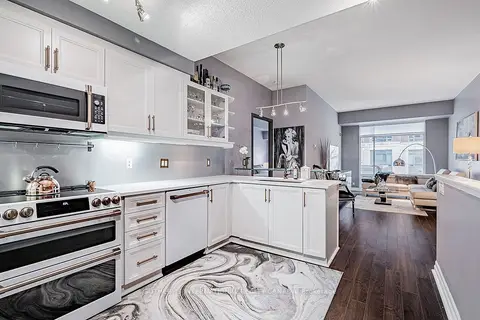 500 Queens Quay W 106W UP