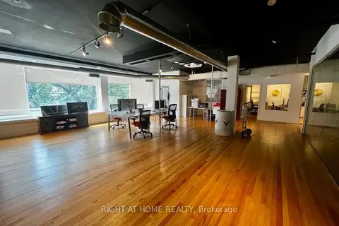 284 College Street 2nd Floor
