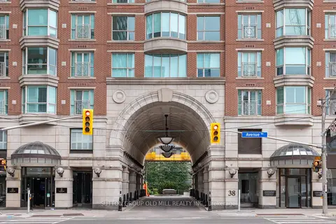 38 Avenue Road 700