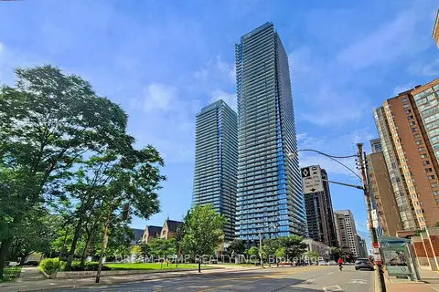 1080 Bay Street 709