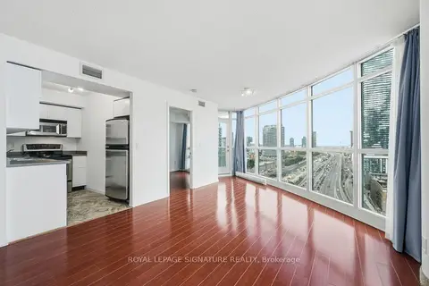 18 Yonge Street 2011