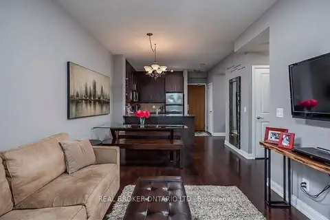 88 Broadway Avenue 1304