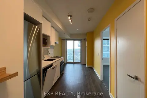 195 Redpath Avenue 3213