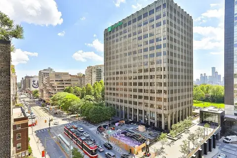 111 St Clair Avenue W 802