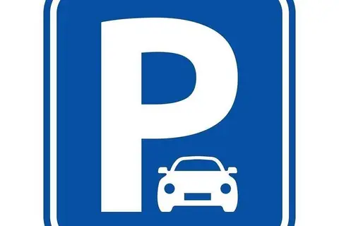 39 Brant Street Parking