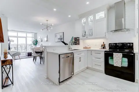 1 Leaside Park Drive 604