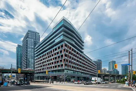 169 Fort York Boulevard 1012