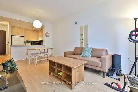 85 Bloor Street E 1608