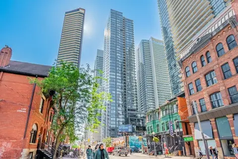 295 Adelaide Street W 1210