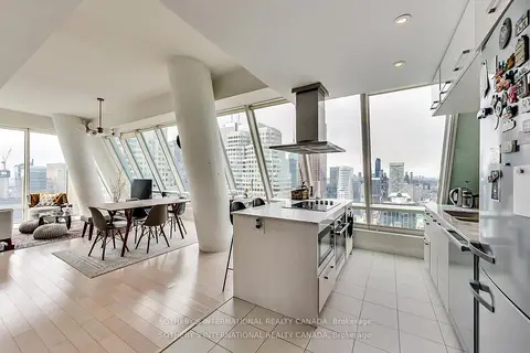 8 The Esplanade 5504