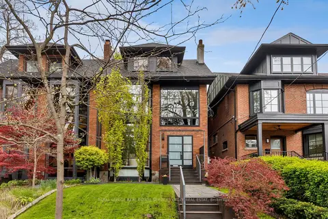 28 Roxborough Street W