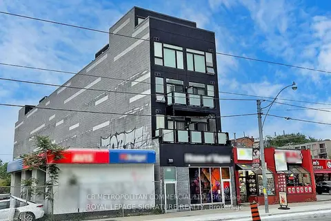 335 College Street 402