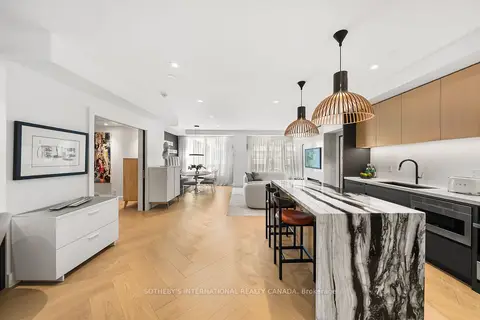 20 Scrivener Square 716