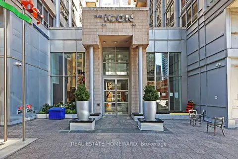 250 Wellington Street W PH31