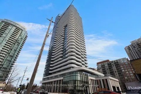 15 Holmes Avenue 1701